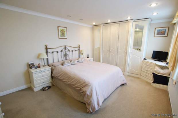 Additional Property Image 3 bedroom Detached for sale in Manchester 15