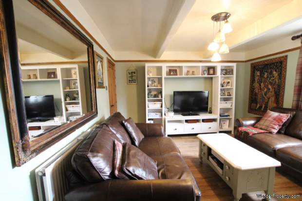 Additional Property Image 4 bedroom Semi Detached for sale in Manchester 7