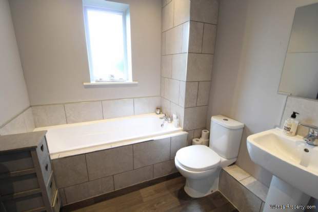 Additional Property Image 2 bedroom Flat for sale in Manchester 10
