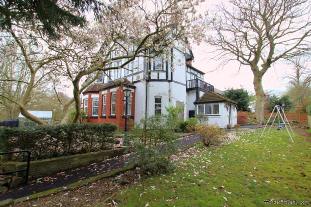 5 bedroom Detached for sale in Manchester