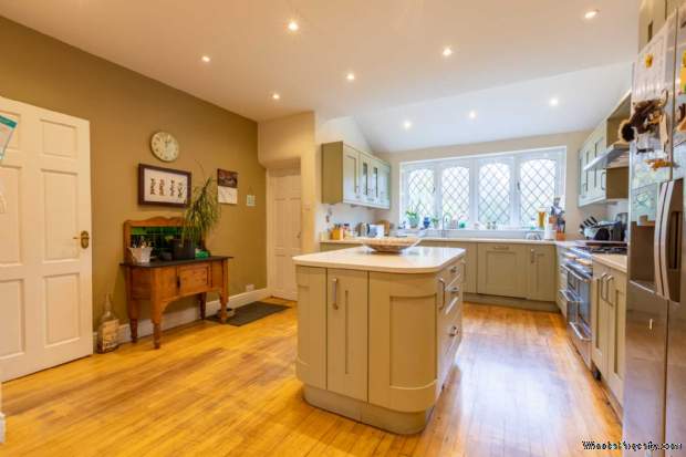 Additional Property Image 5 bedroom Detached for sale in Manchester 8