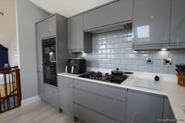 Additional Property Image 3 bedroom Cottage for sale in Bury 8