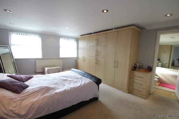 Additional Property Image 3 bedroom Cottage for sale in Bury 15