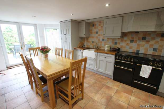 Additional Property Image 4 bedroom Semi Detached for sale in Manchester 5