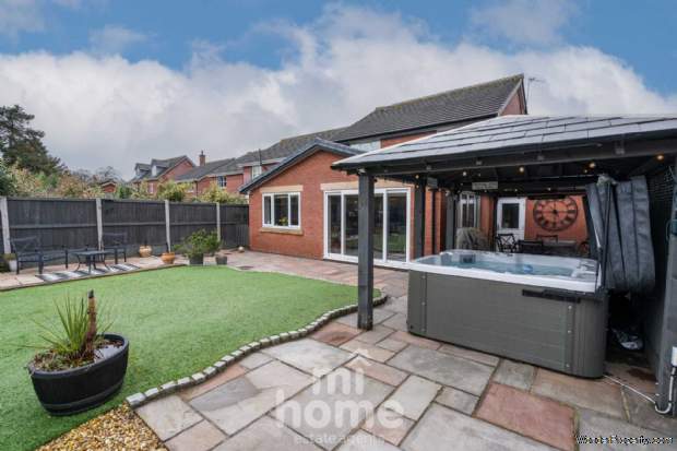 Additional Property Image 4 bedroom Detached for sale in Preston 3