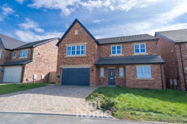 Additional Property Image 5 bedroom Detached for sale in Preston 3