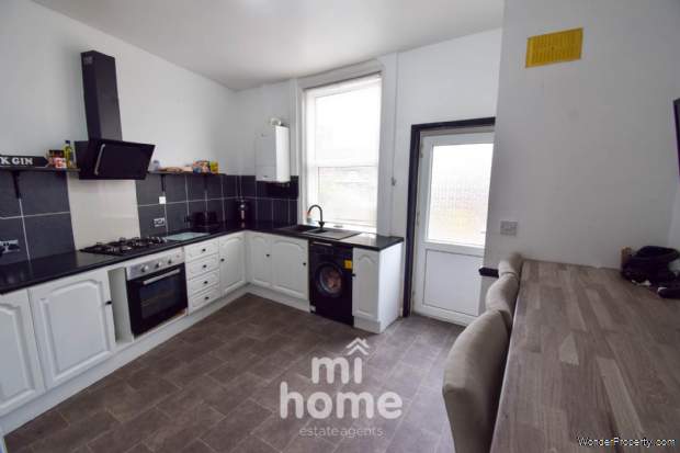 3 bedroom Terraced for sale in Preston