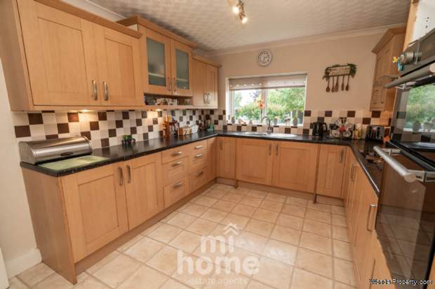 Additional Property Image 5 bedroom Detached for sale in Preston 6