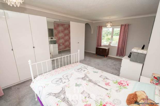 Additional Property Image 5 bedroom Detached for sale in Preston 14