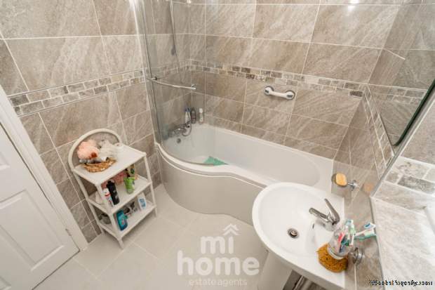 Additional Property Image 5 bedroom Detached for sale in Preston 19