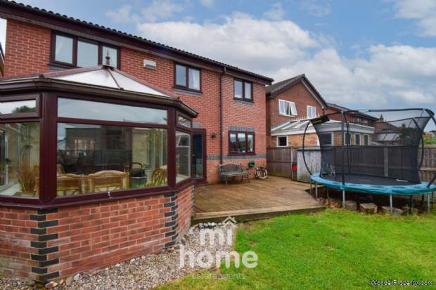 Additional Property Image 5 bedroom Detached for sale in Preston 2