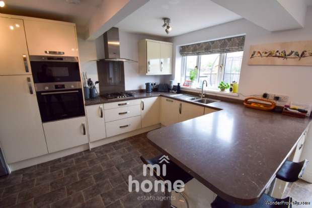 Additional Property Image 5 bedroom Detached for sale in Preston 7