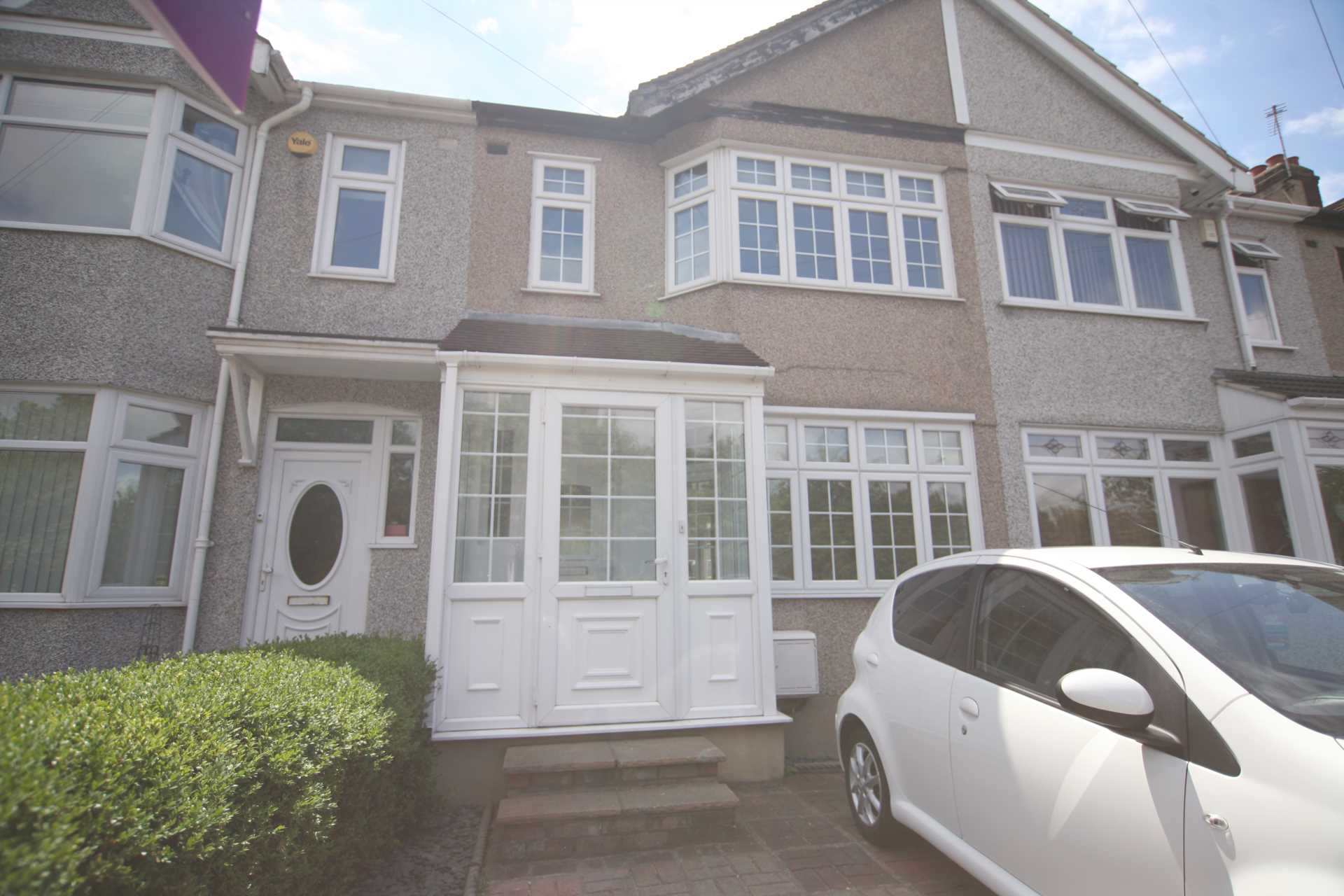 3 bedroom Terraced to rent in Rainham