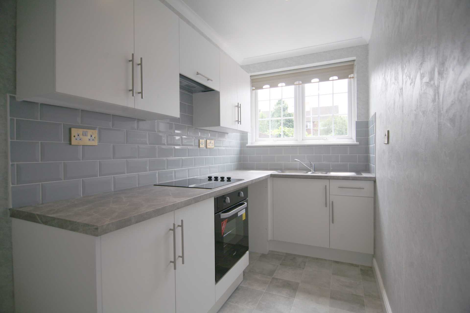Additional Property Image 3 bedroom Terraced to rent in Rainham 2