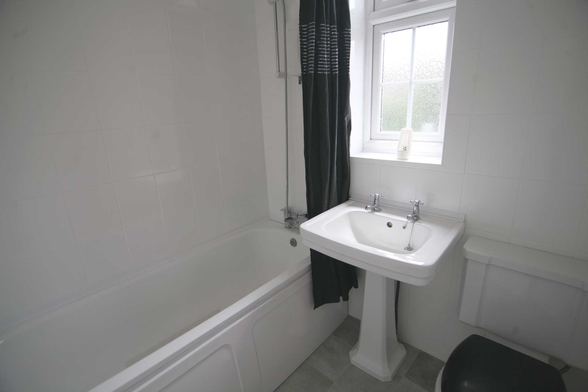 Additional Property Image 3 bedroom Terraced to rent in Rainham 10