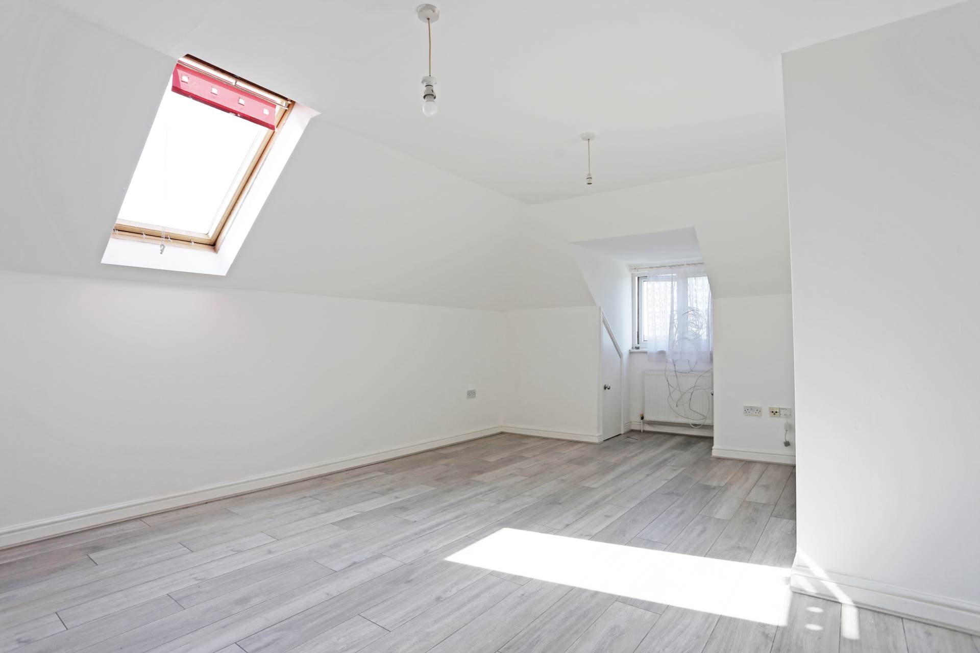 Additional Property Image 2 bedroom Flat to rent in Rainham 4