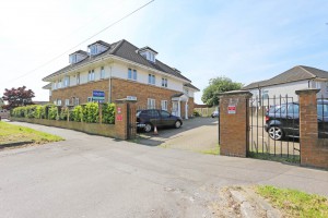 2 bedroom Flat to rent in Rainham