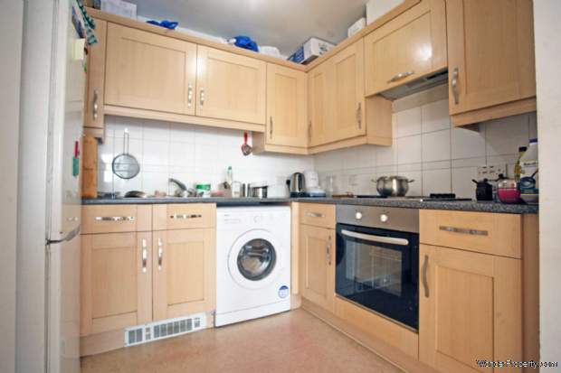 Additional Property Image 1 bedroom Apartment for sale in Ilford 2