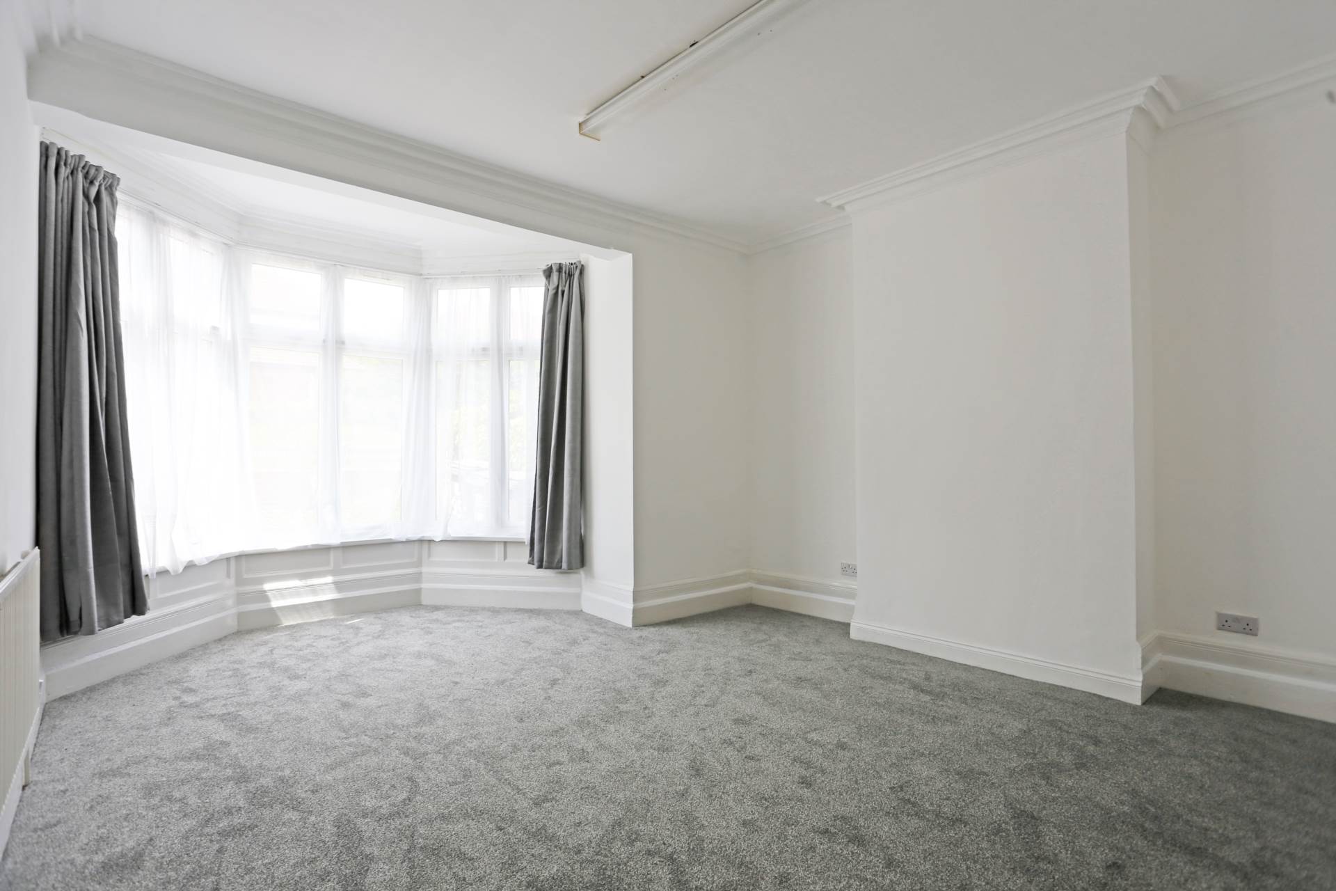Additional Property Image 8 bedroom Semi Detached to rent in Loughton 4