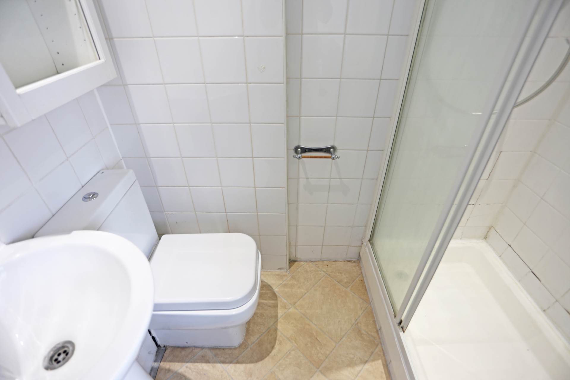 Additional Property Image 8 bedroom Semi Detached to rent in Loughton 9