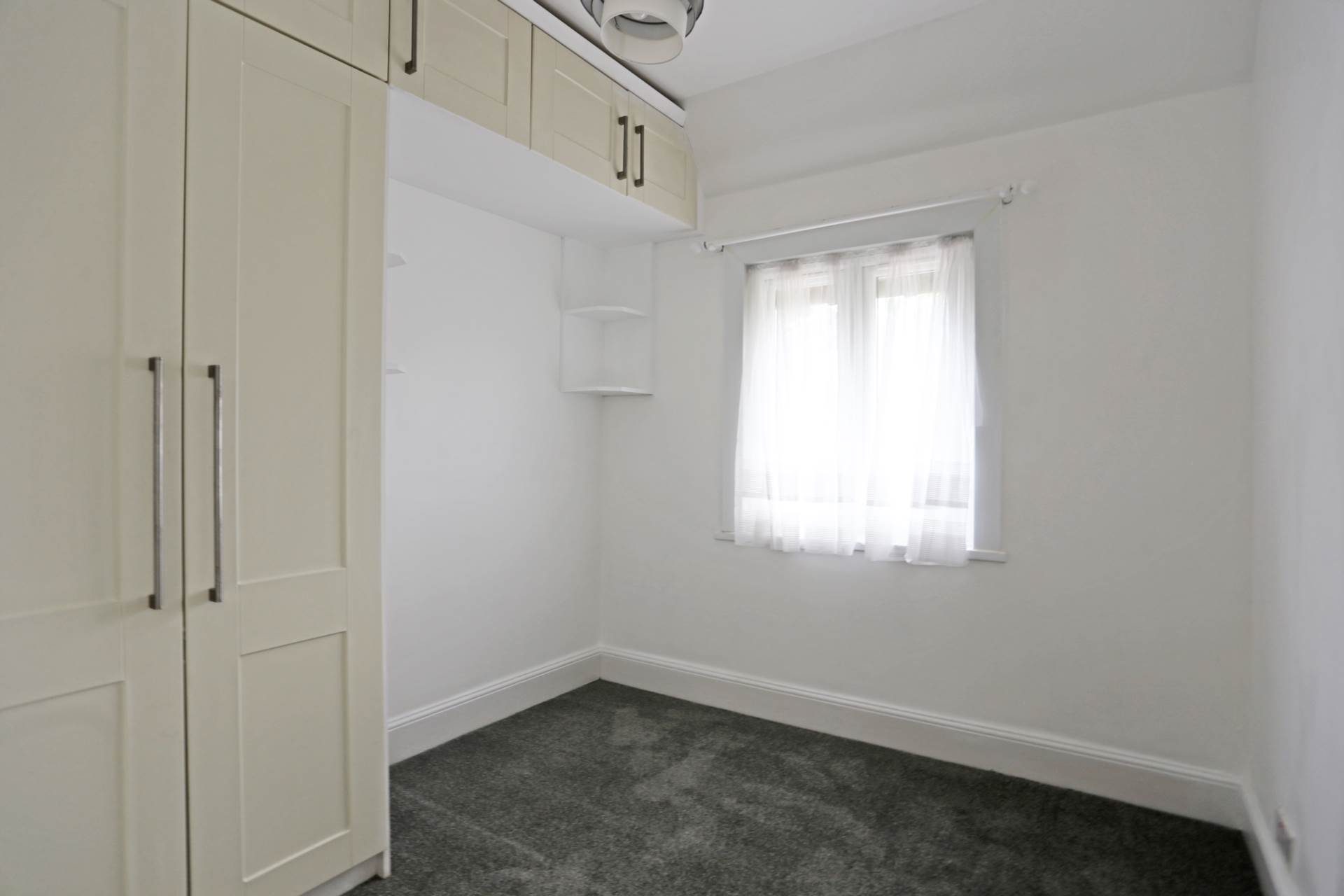 Additional Property Image 8 bedroom Semi Detached to rent in Loughton 12