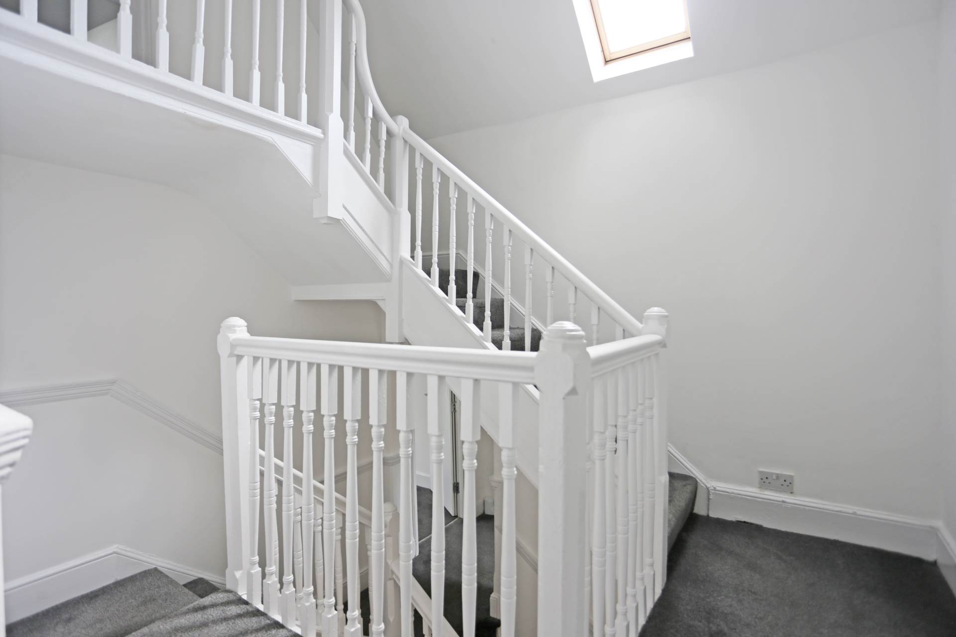 Additional Property Image 8 bedroom Semi Detached to rent in Loughton 20