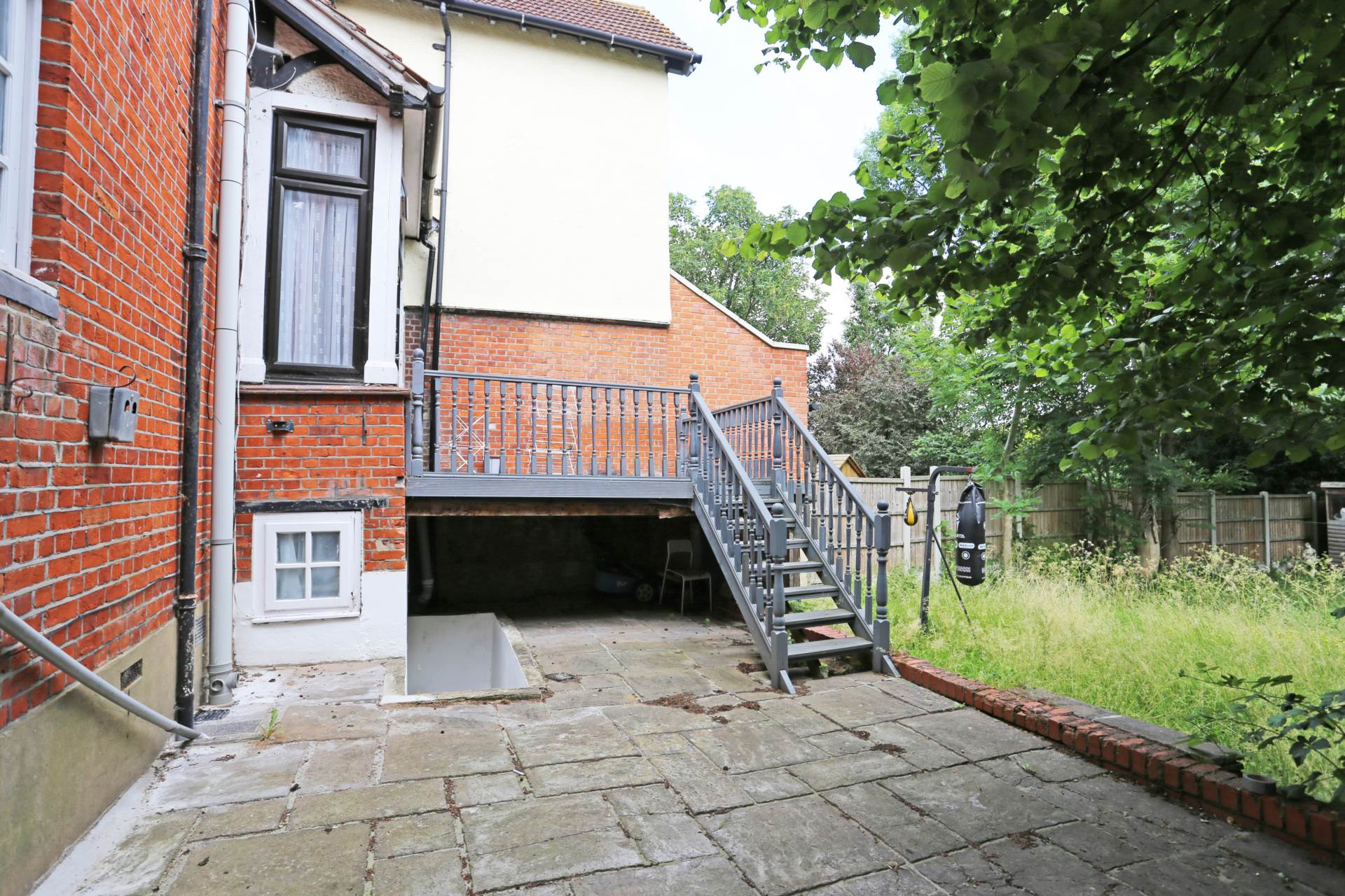 Additional Property Image 8 bedroom Semi Detached to rent in Loughton 24