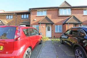 2 bedroom Terraced to rent in Dagenham