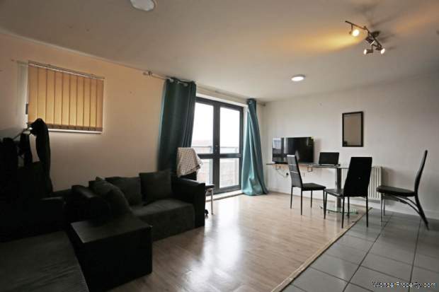 Additional Property Image 1 bedroom Apartment for sale in Ilford 4