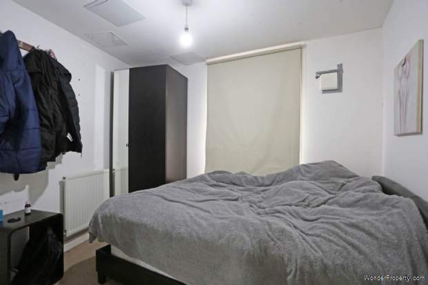 Additional Property Image 1 bedroom Apartment for sale in Ilford 5