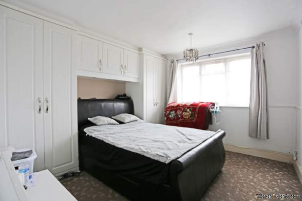 Additional Property Image 1 bedroom Flat for sale in Dagenham 4