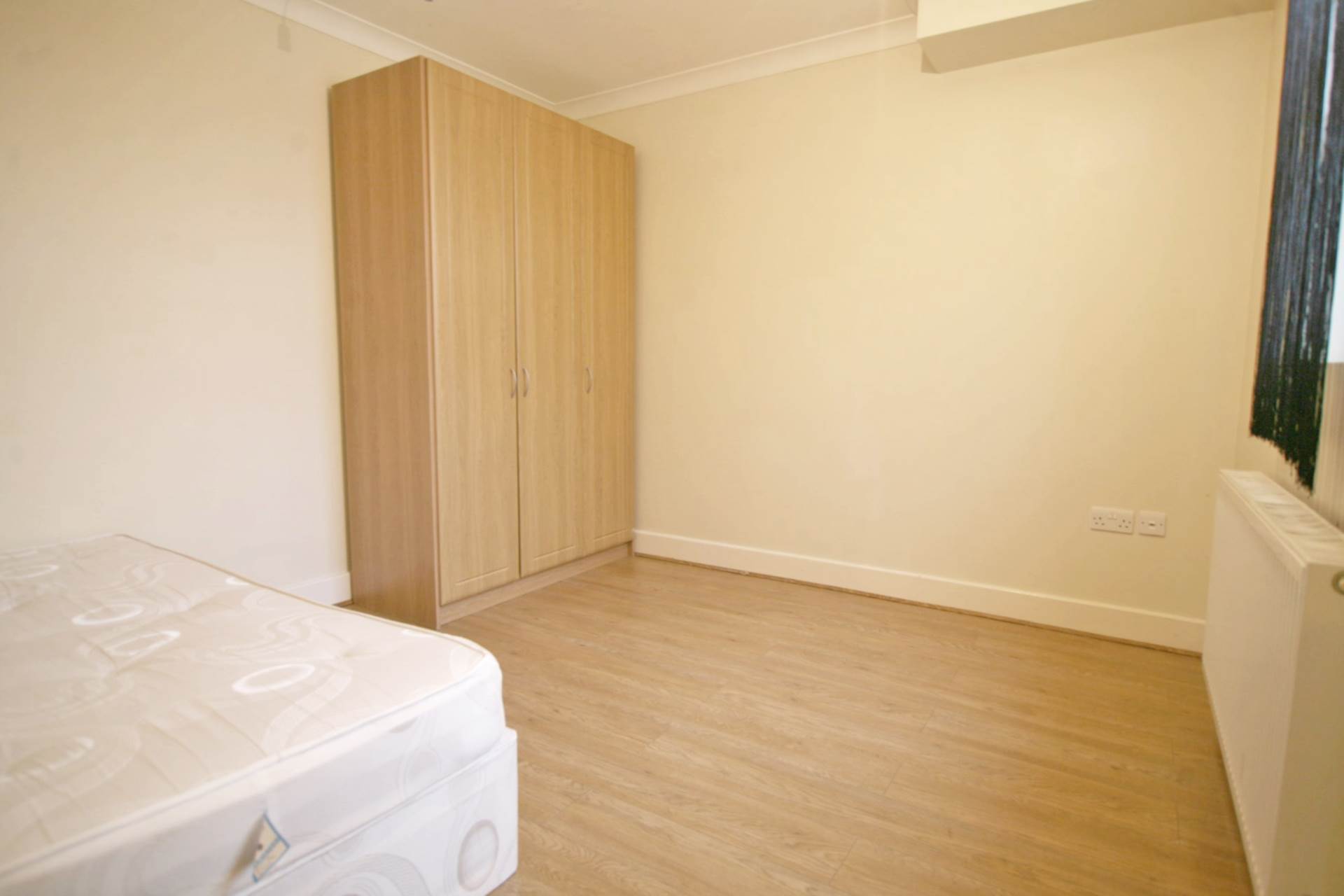 Additional Property Image 1 bedroom Flat to rent in Ilford 3
