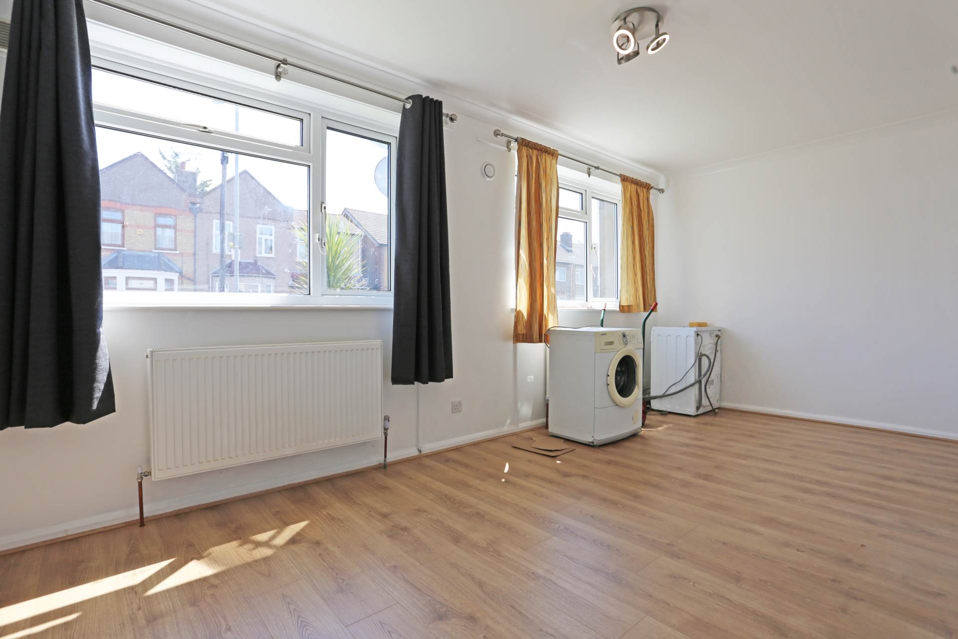 Additional Property Image 2 bedroom Flat to rent in Romford 5
