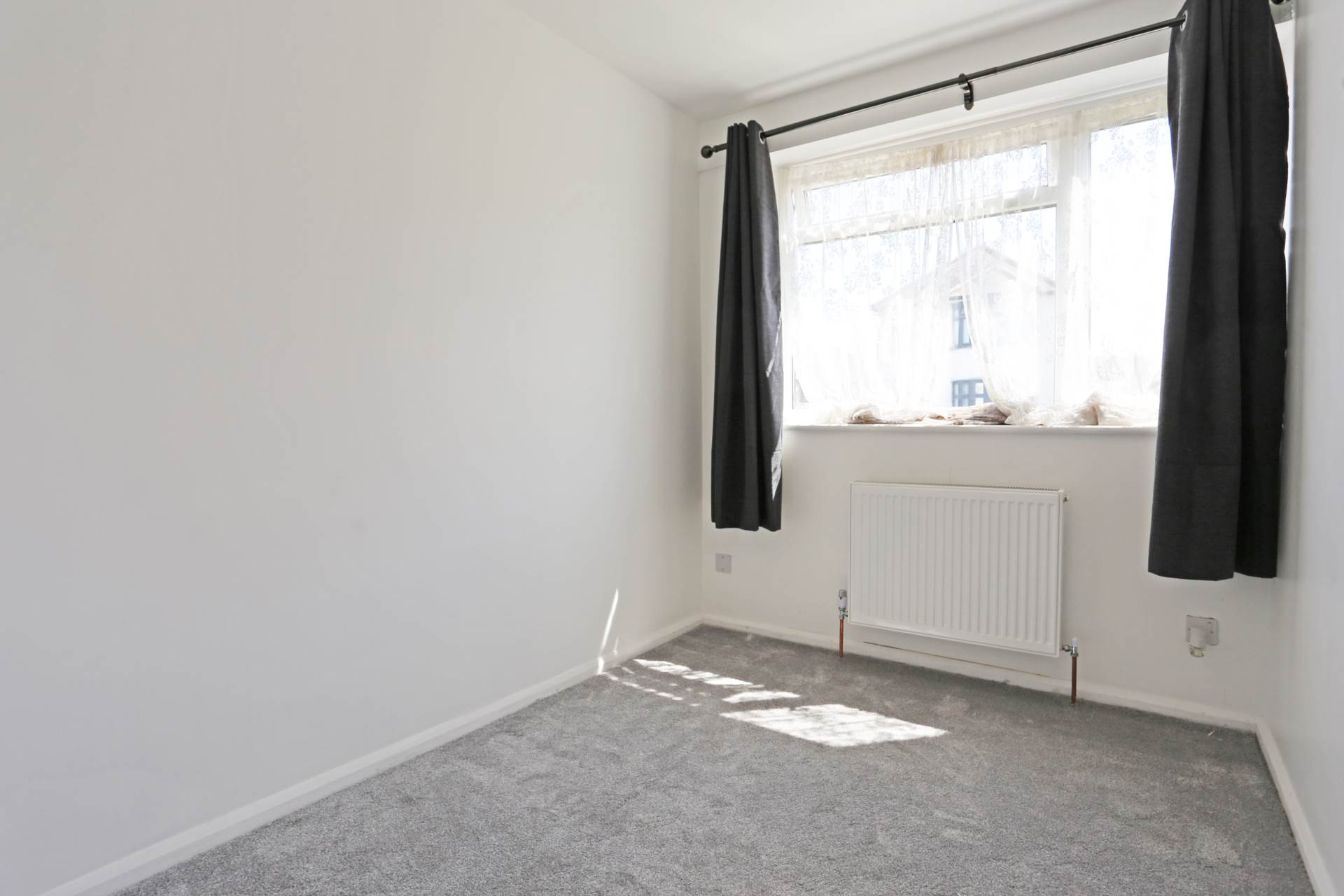 Additional Property Image 2 bedroom Flat to rent in Romford 8