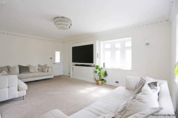 Additional Property Image 5 bedroom Detached for sale in Romford 4