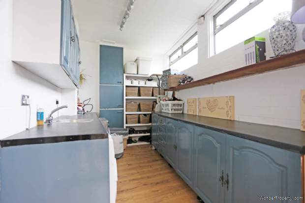 Additional Property Image 5 bedroom Detached for sale in Romford 11