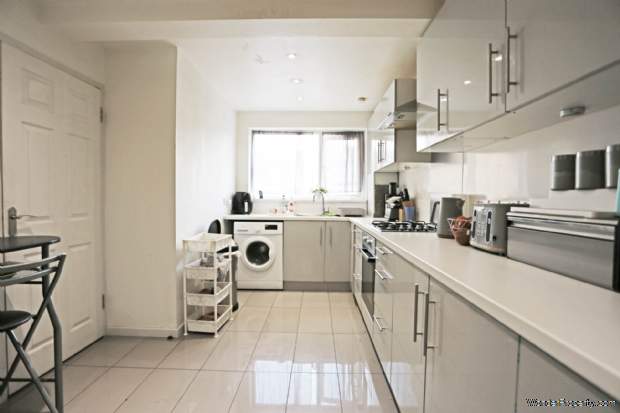 Additional Property Image 3 bedroom Maisonette for sale in London 3