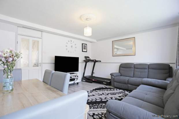 Additional Property Image 3 bedroom Maisonette for sale in London 5