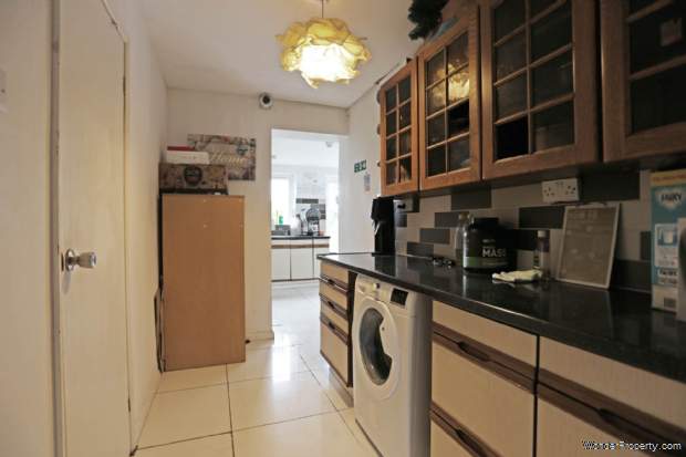 Additional Property Image 6 bedroom Semi Detached to rent in Romford 5