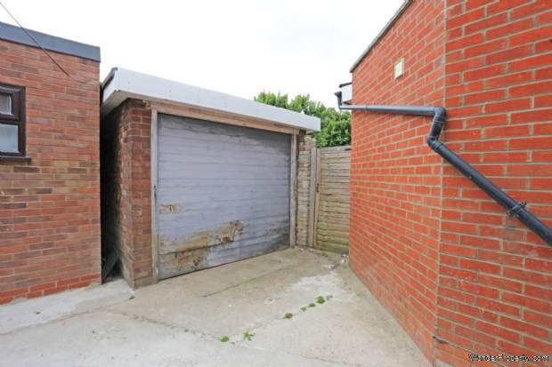Additional Property Image 6 bedroom Semi Detached to rent in Romford 16