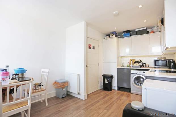 Additional Property Image 1 bedroom Flat for sale in Romford 3