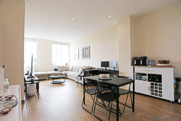 Additional Property Image 2 bedroom Apartment for sale in Romford 4
