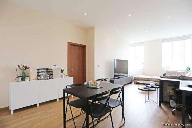 Additional Property Image 2 bedroom Apartment for sale in Romford 5