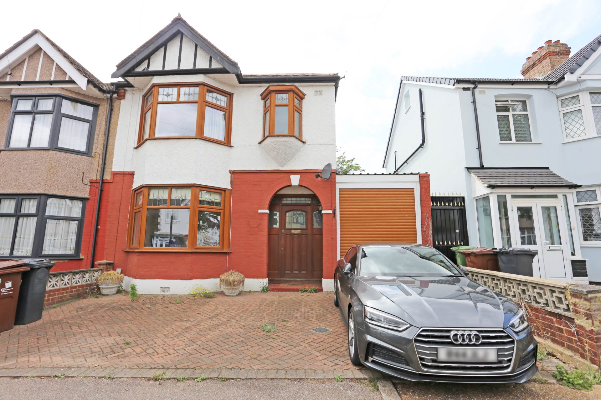 2 bedroom Semi Detached to rent in Romford