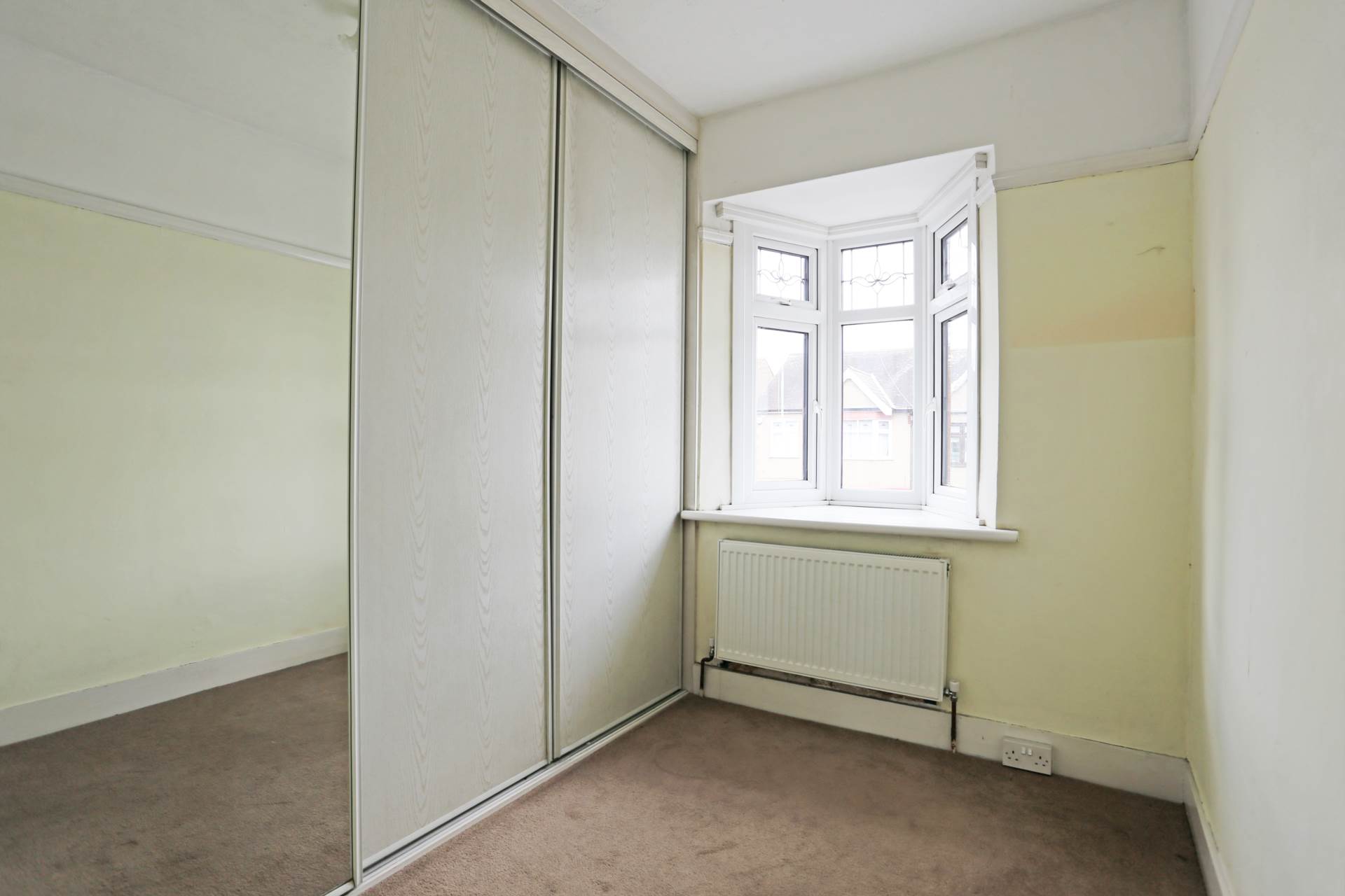 Additional Property Image 2 bedroom Semi Detached to rent in Romford 7
