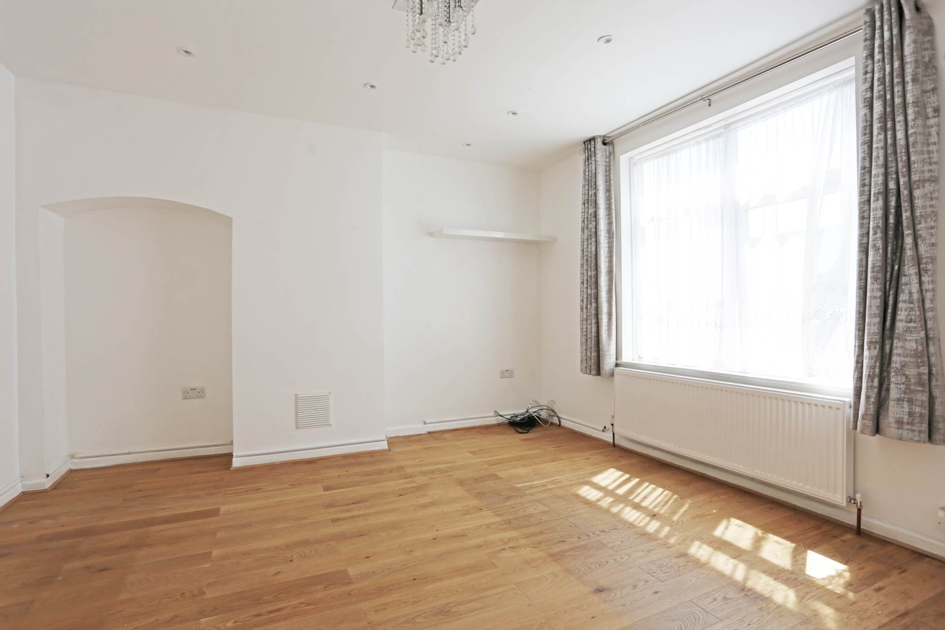 Additional Property Image 2 bedroom Terraced to rent in Dagenham 2