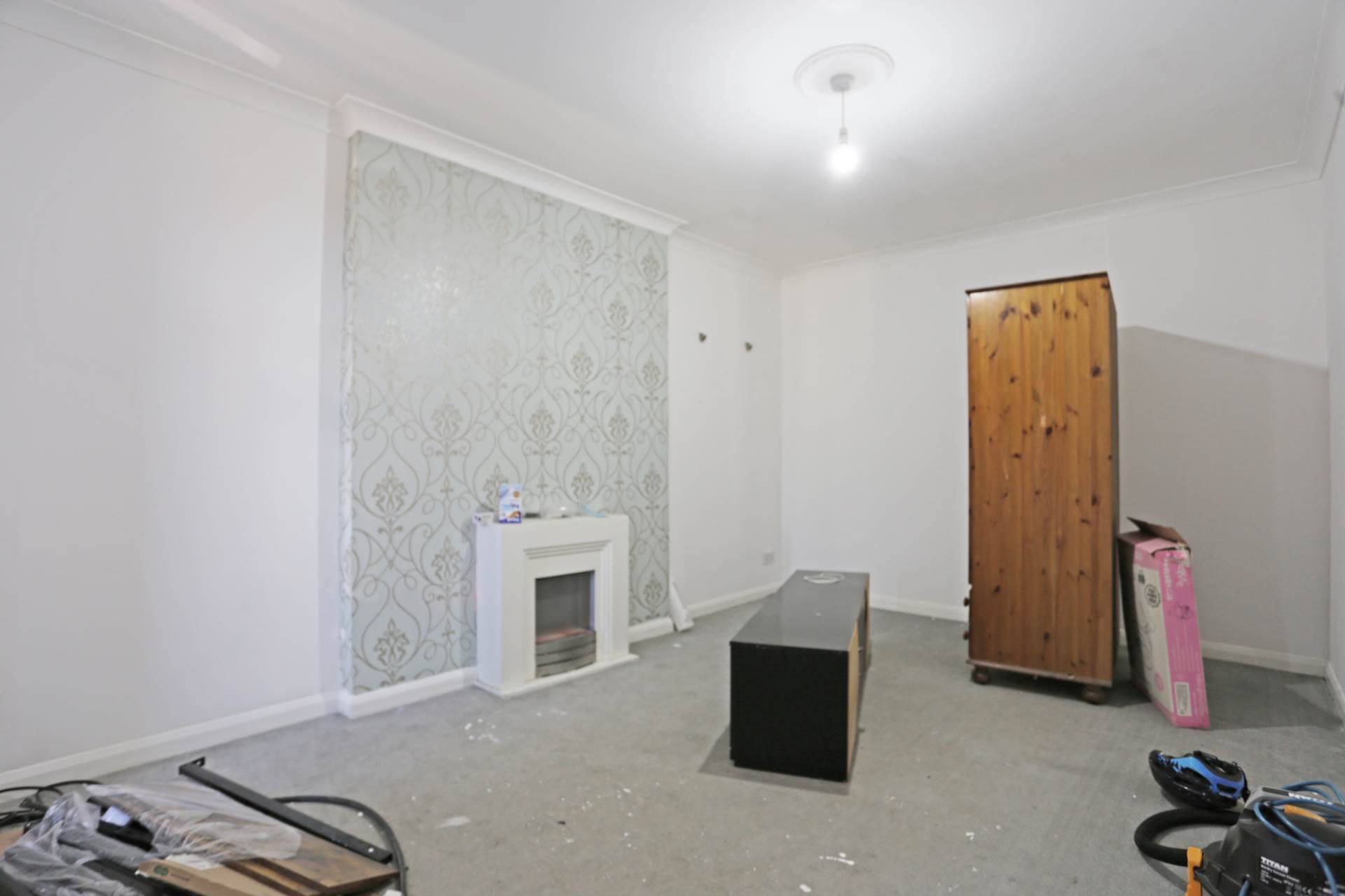 Additional Property Image 8 bedroom End of Terrace to rent in Romford 5