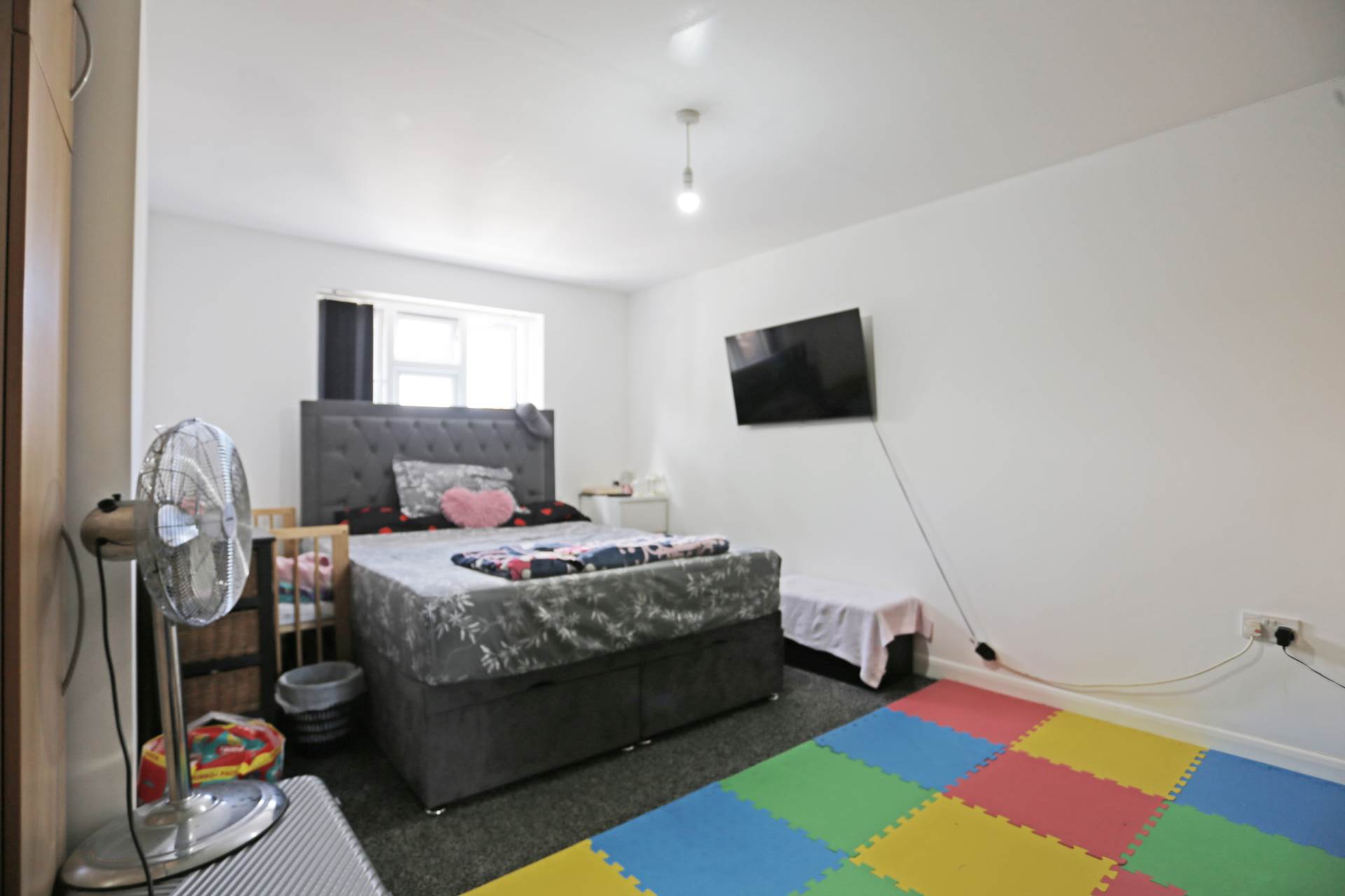 Additional Property Image 8 bedroom End of Terrace to rent in Romford 7