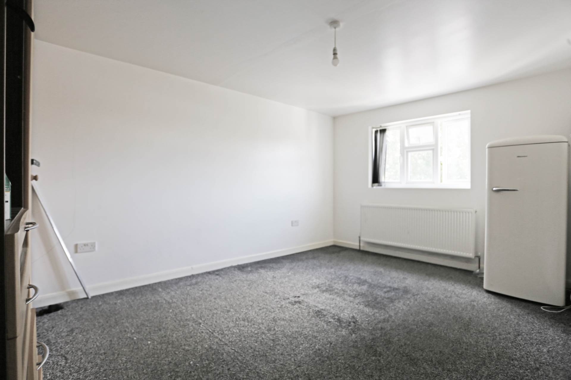 Additional Property Image 8 bedroom End of Terrace to rent in Romford 8