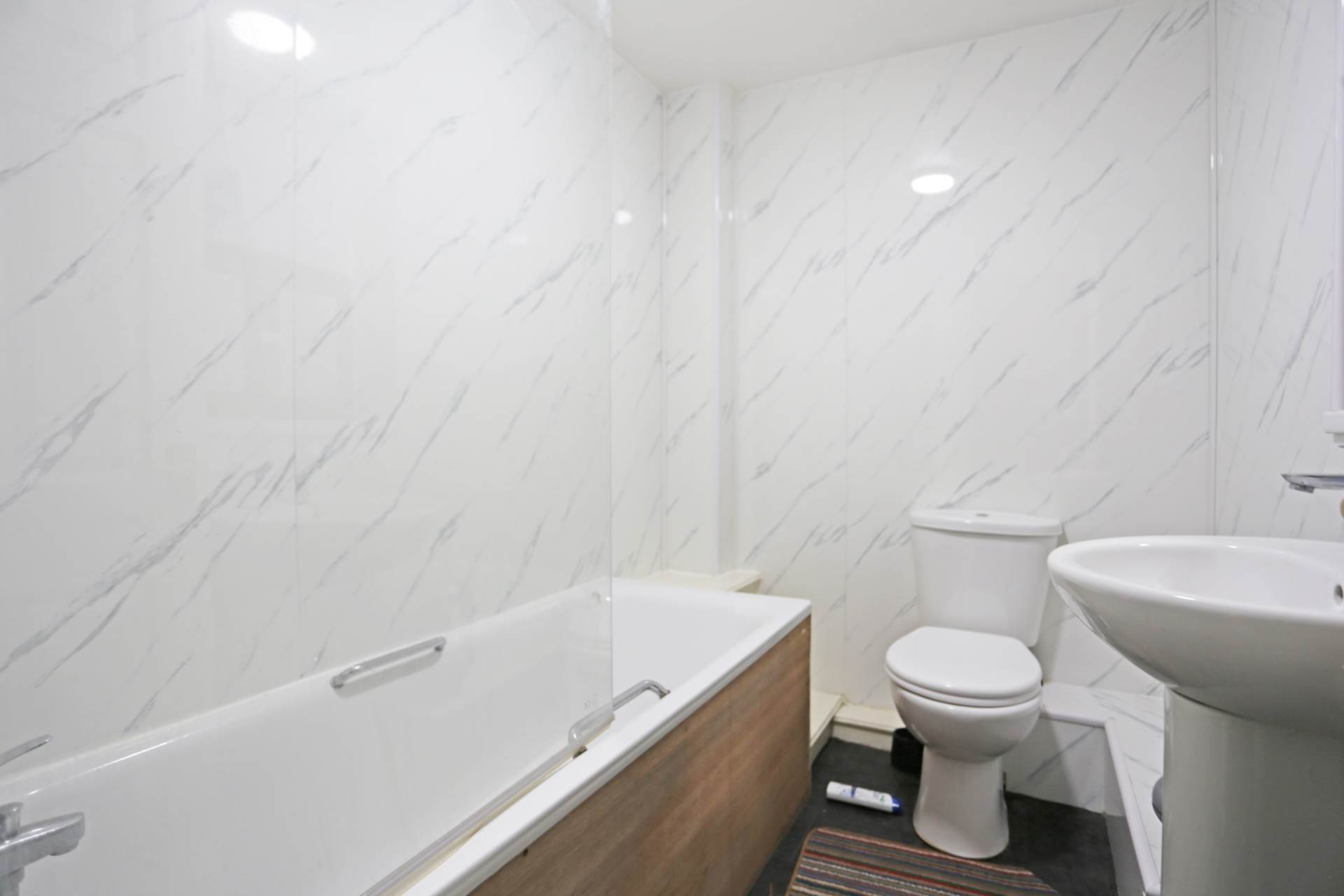 Additional Property Image 8 bedroom End of Terrace to rent in Romford 13
